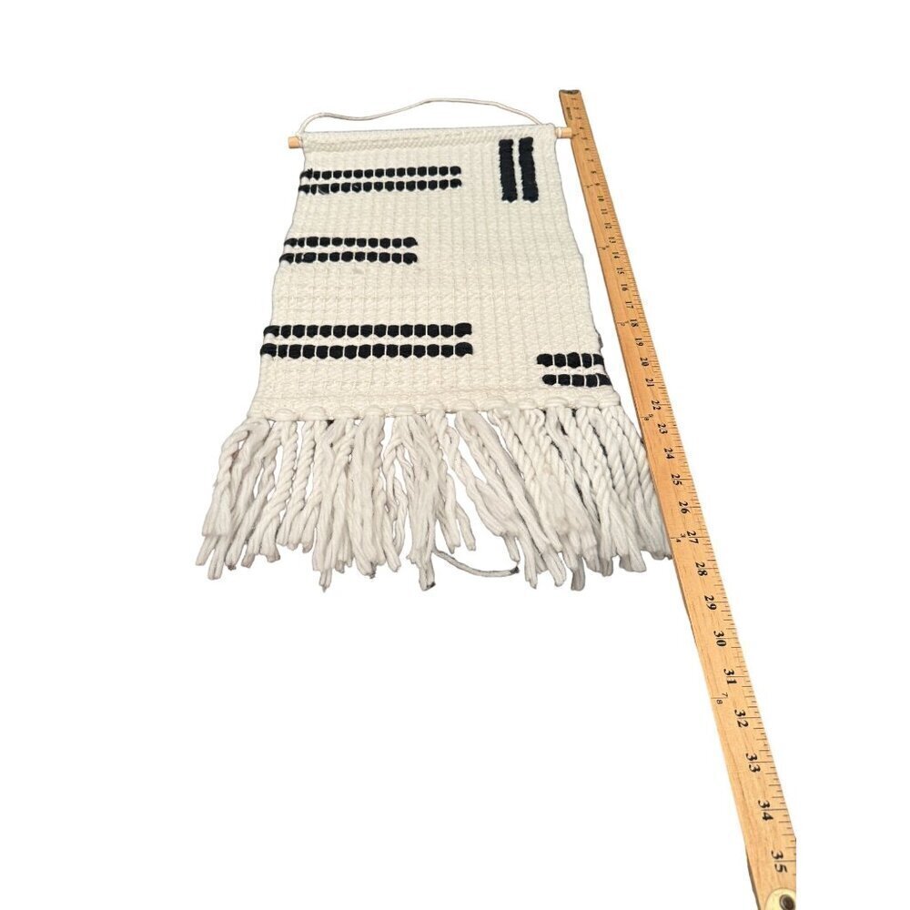Macrame black and white hanging print - Picture 3 of 3